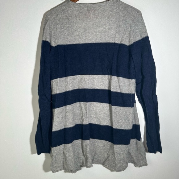 Laundry by Shelli Segal Gray and Navy Sweater - Picture 5 of 5